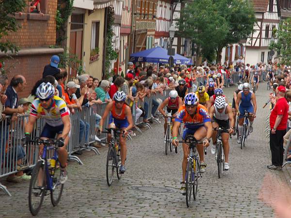 Hauptstraße Hochstadt, Foto: Rodi dsc_3437_600_450.jpg dsc_3437_600_450.jpg