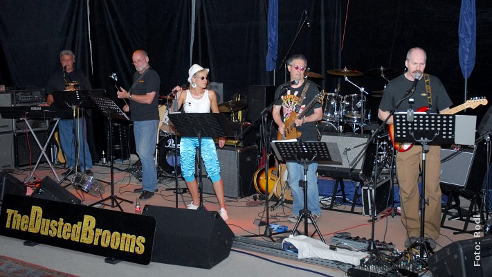 The
Dusted Brooms, Foto: Rodi_9034_711x400 The Dusted Brooms, Foto: Rodi_9034_711x400