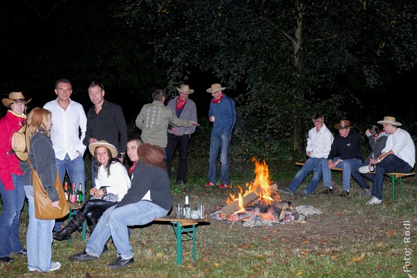 Am Lagerfeuer, Foto: Rodi_2205_600x400