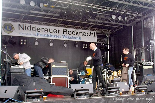 Aufbau, Handy-Foto: Thom-Tom_248055_600x400. Aufbau, Handy-Foto: Thom-Tom_248055_600x400.