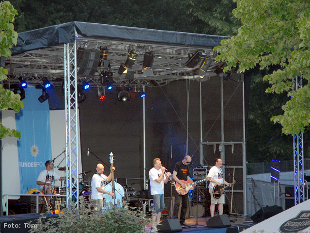 Rodi on
stage, Foto: Tom_7263_640x480 Rodi on stage, Foto: Tom_7263_640x480